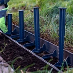 Kép 2/12 - Nortene Border Flexi 58 műanyag hajlítható ágyásszegély, gyepszegély 18 db/csomag