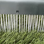 Kép 5/5 - Nortene Brushy műfű seprű teleszkópos nyéllel, 158cm hosszú 45 cm széles